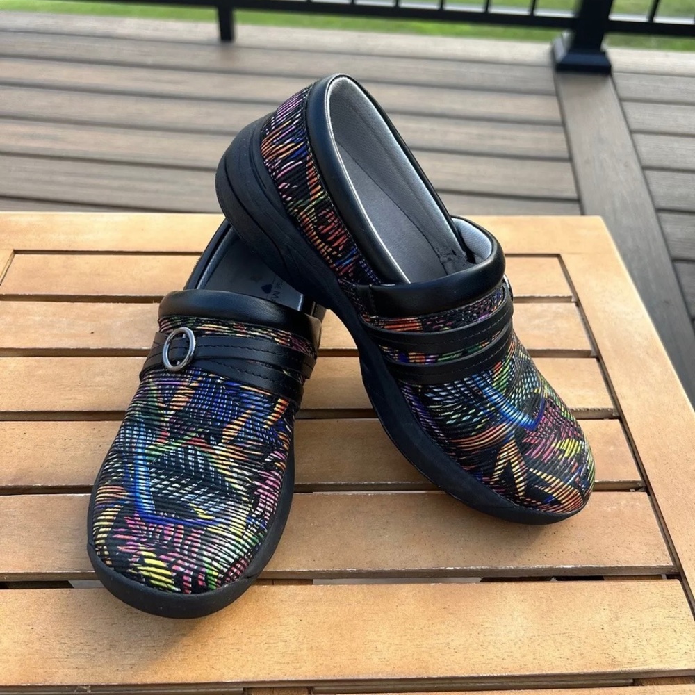 Nurse Mates Shoes Ceri Nursing Clogs Slip On Women’s Size US 7M Colorful Comfort
